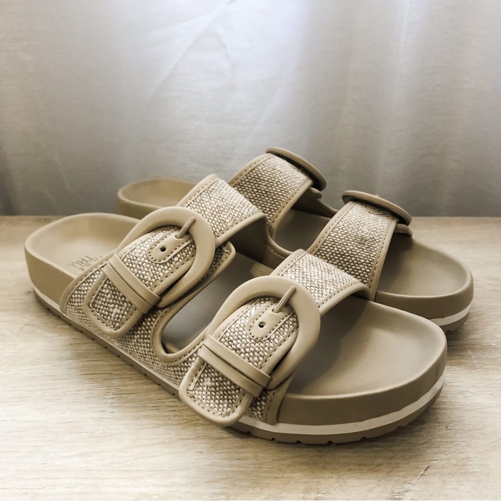 Time and Tru Summer Sandals